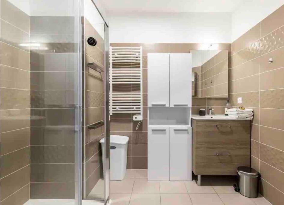 Logement Moderne Luxueux Parking Ac Cote De La Mer Nice Dış mekan fotoğraf